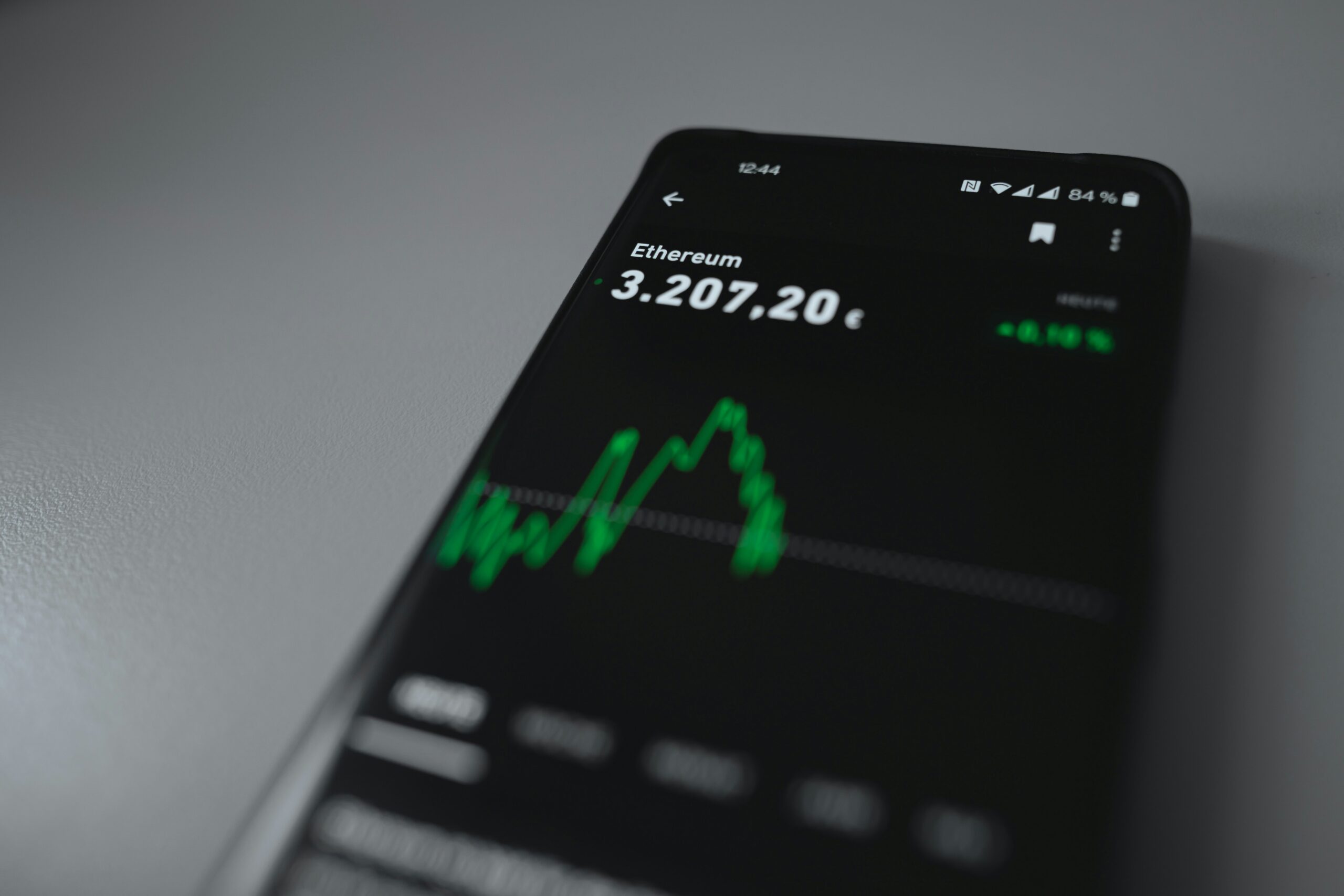 Beyond the Balance Sheet: 5 Financial Wellness Apps That Are Revolutionizing Physical Health in 2026